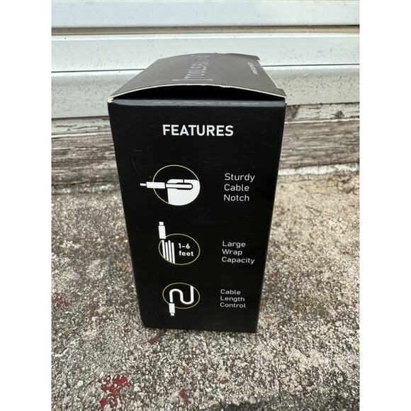 Fuse Reels 12W iPad Lightning Cable Charger Organizer - Picture 2 of 5